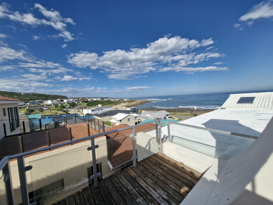 13 Bedroom Property for Sale in Jongensfontein Western Cape